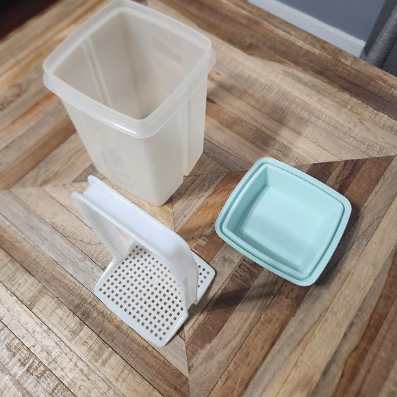 Tupperware 8 1/2 " tall Pick-A-Deli Pickle Keeper Aqua Mint Lid Insert 3 pc - Picture 7 of 7